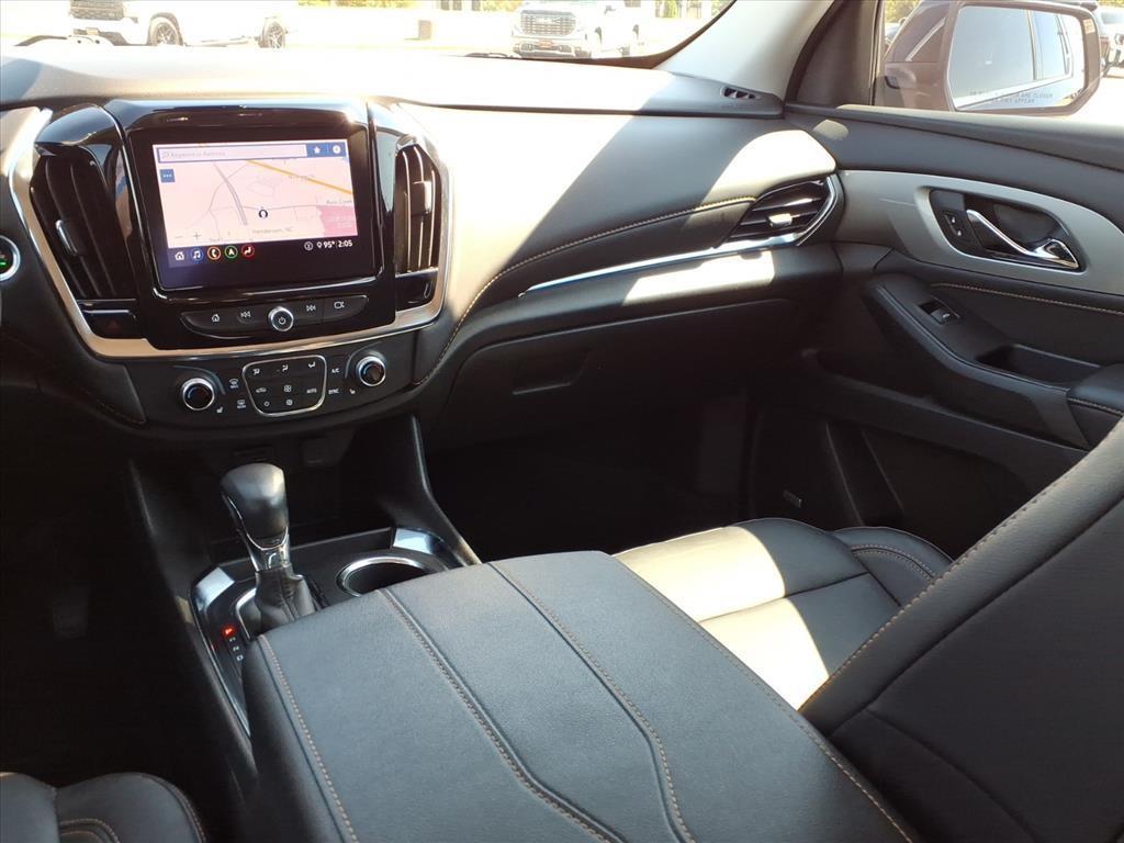 used 2021 Chevrolet Traverse car, priced at $26,595