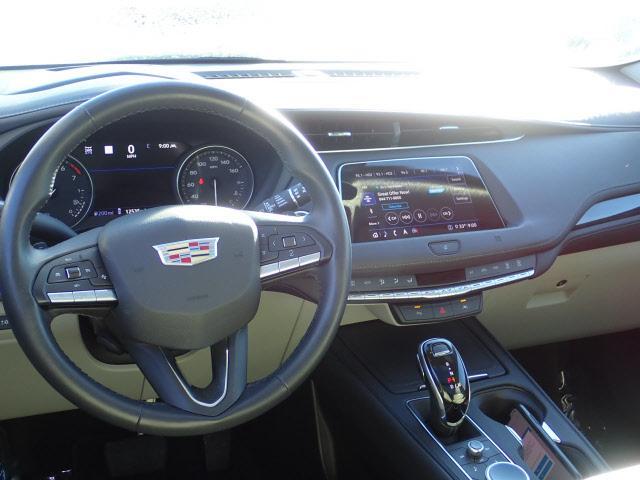 used 2020 Cadillac XT4 car, priced at $22,995