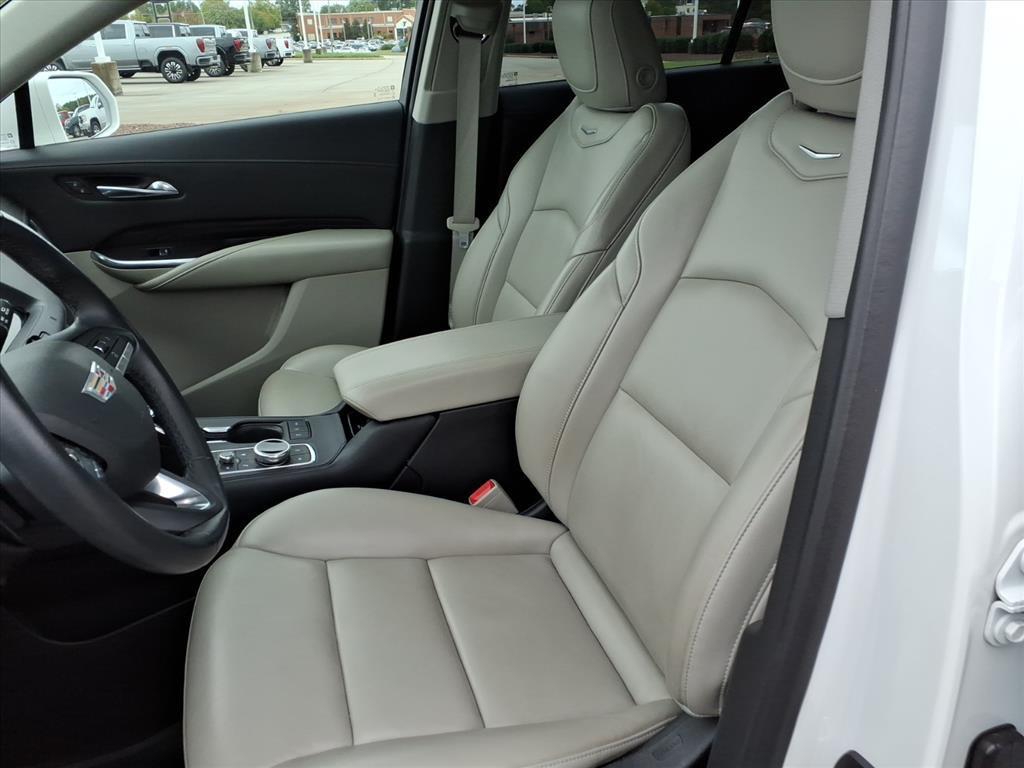 used 2020 Cadillac XT4 car, priced at $21,620