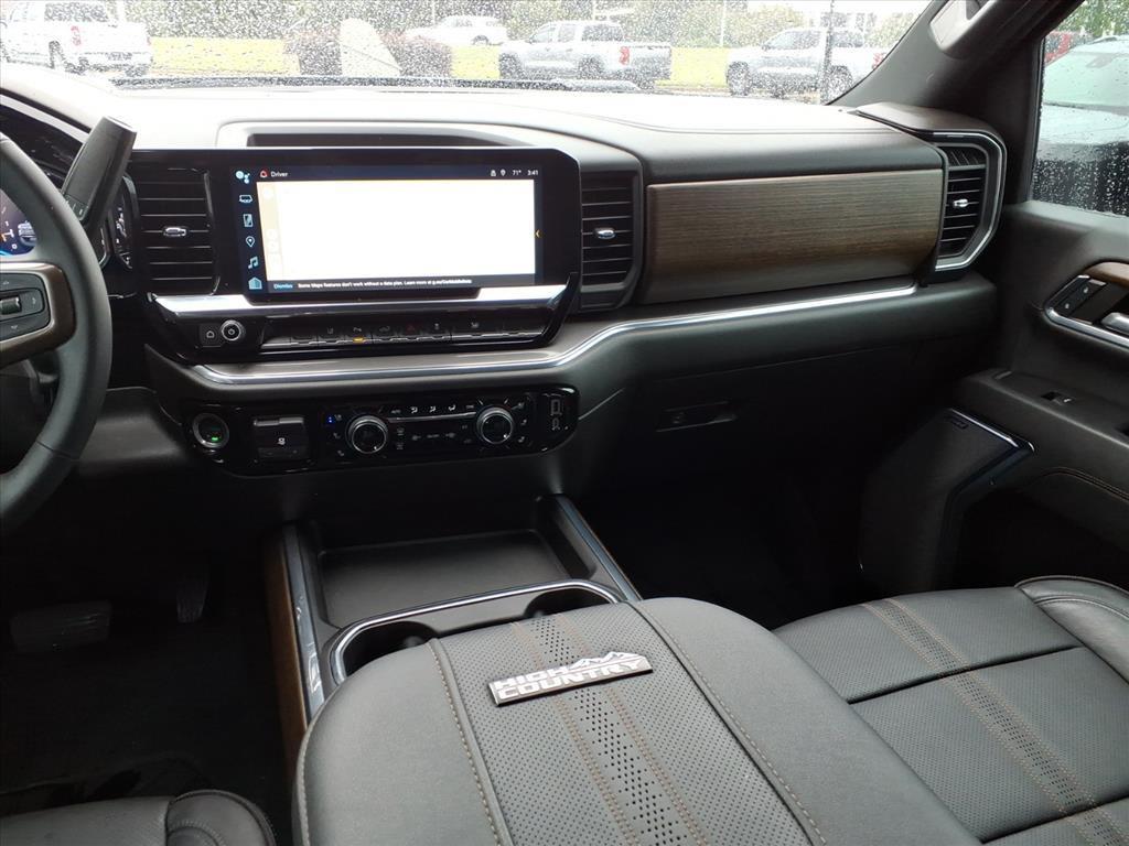 used 2024 Chevrolet Silverado 2500 car, priced at $68,990