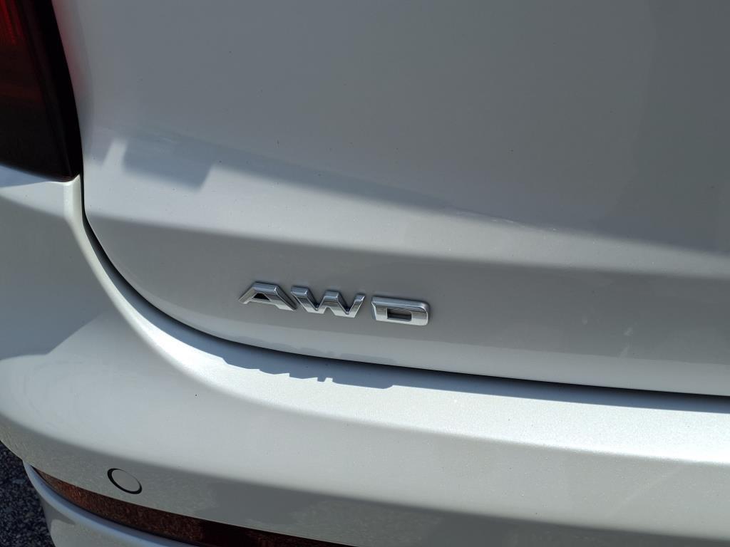 used 2023 Cadillac XT6 car, priced at $48,995