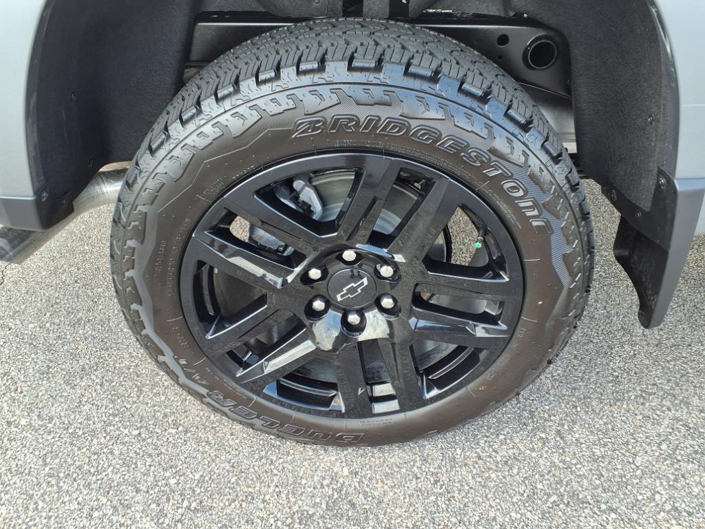 used 2025 Chevrolet Colorado car, priced at $45,550