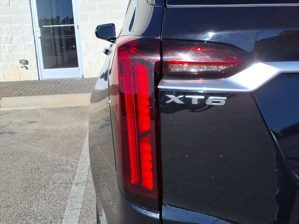 used 2022 Cadillac XT6 car, priced at $36,493