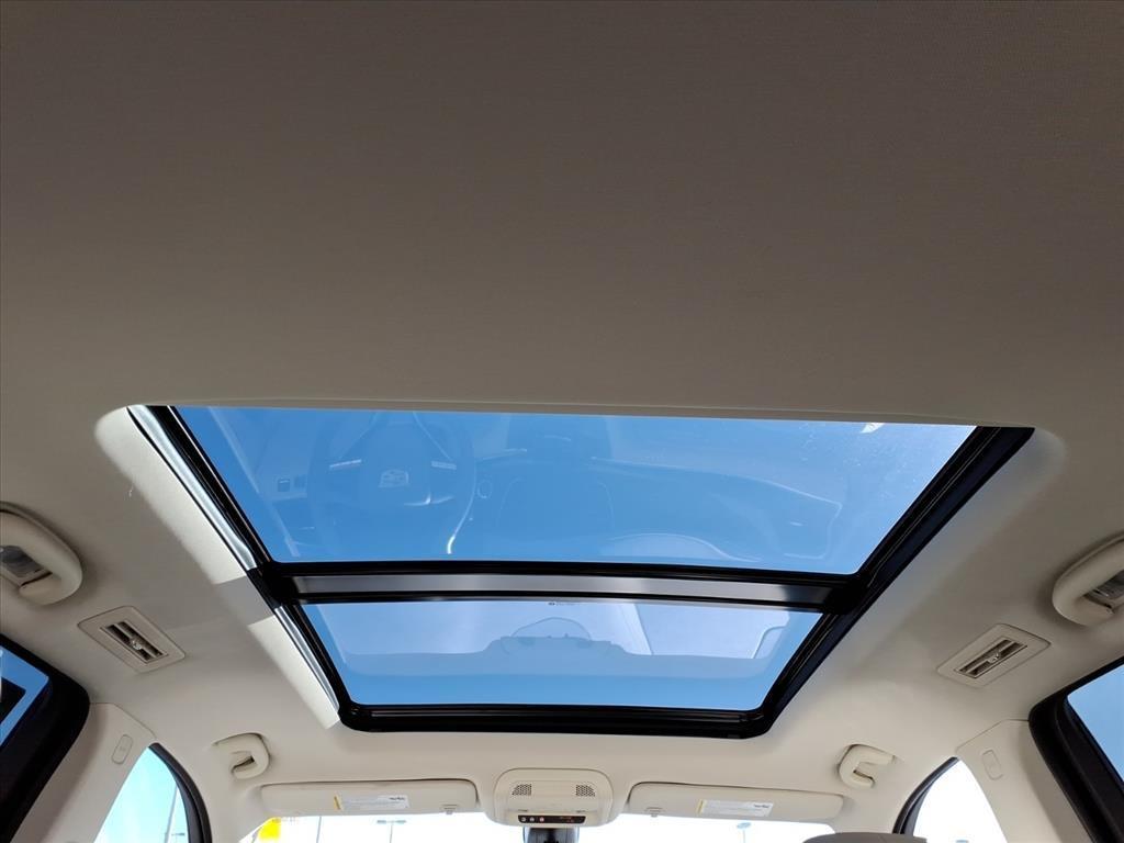 used 2022 Cadillac XT6 car, priced at $36,493