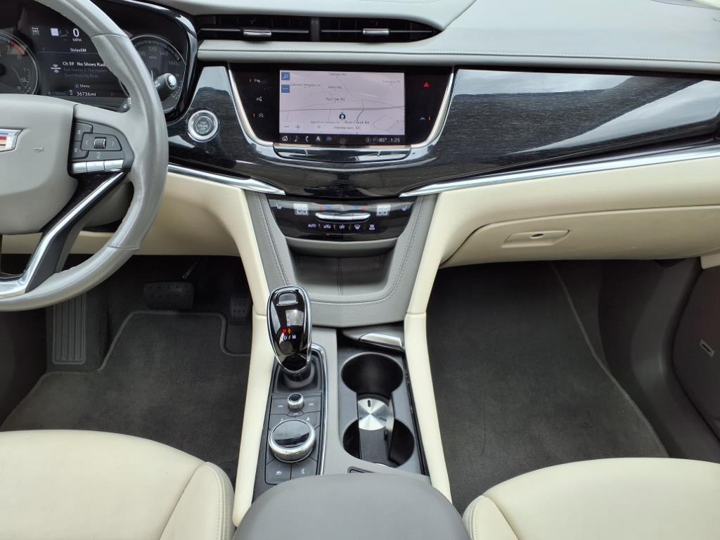 used 2022 Cadillac XT6 car, priced at $36,599