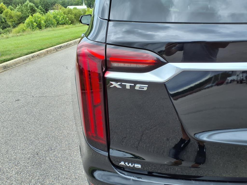 used 2022 Cadillac XT6 car, priced at $36,599