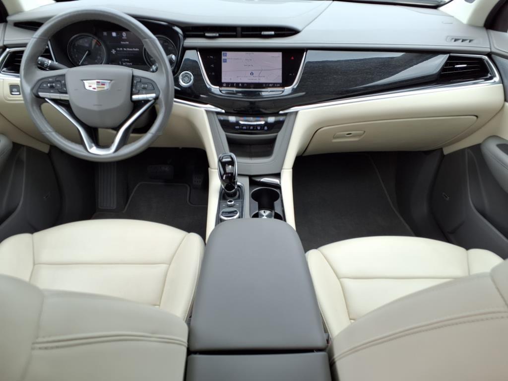 used 2022 Cadillac XT6 car, priced at $36,599