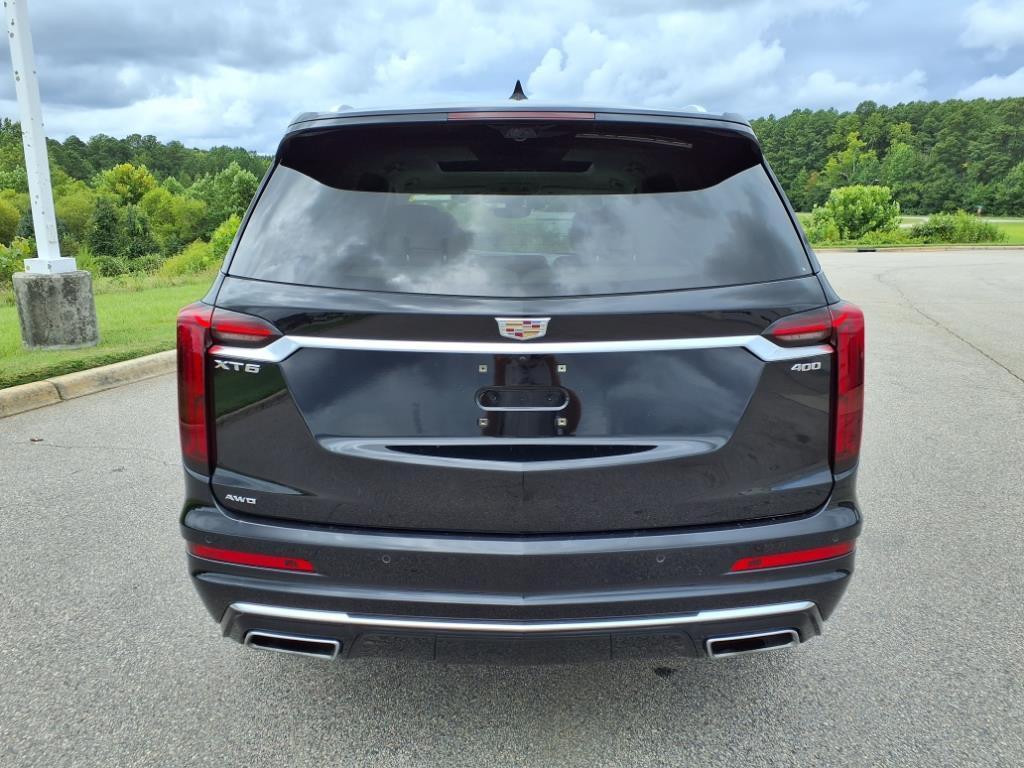 used 2022 Cadillac XT6 car, priced at $36,599