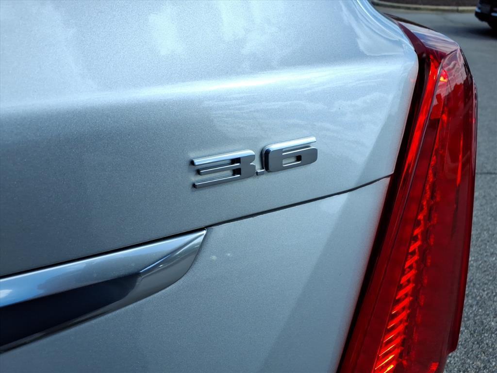 used 2019 Cadillac XT5 car, priced at $20,804