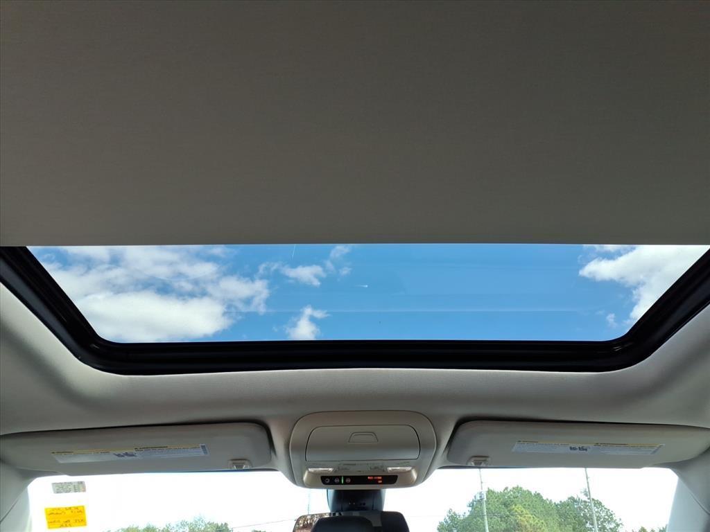 used 2019 Cadillac XT5 car, priced at $20,804