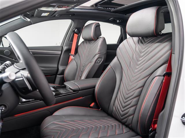 new 2025 Genesis G80 car, priced at $69,453