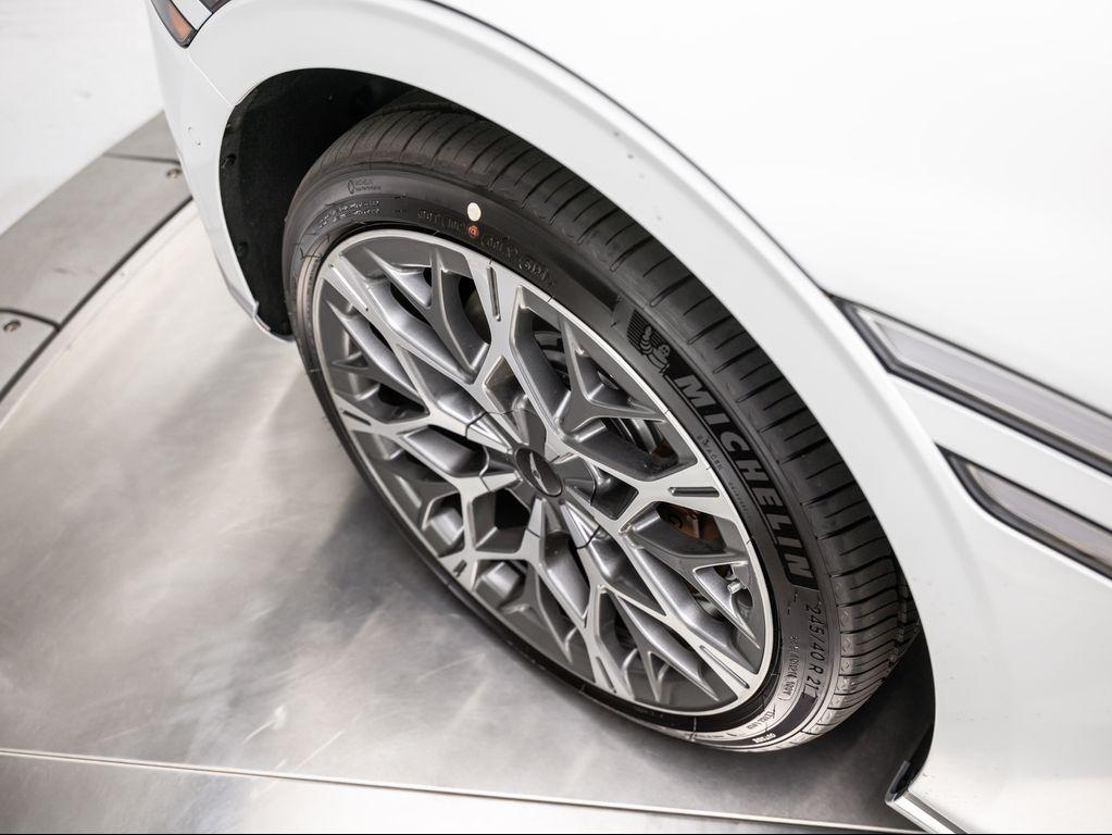 new 2026 Genesis G90 car, priced at $105,145