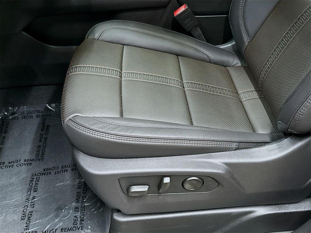 new 2025 Chevrolet Suburban car, priced at $95,625