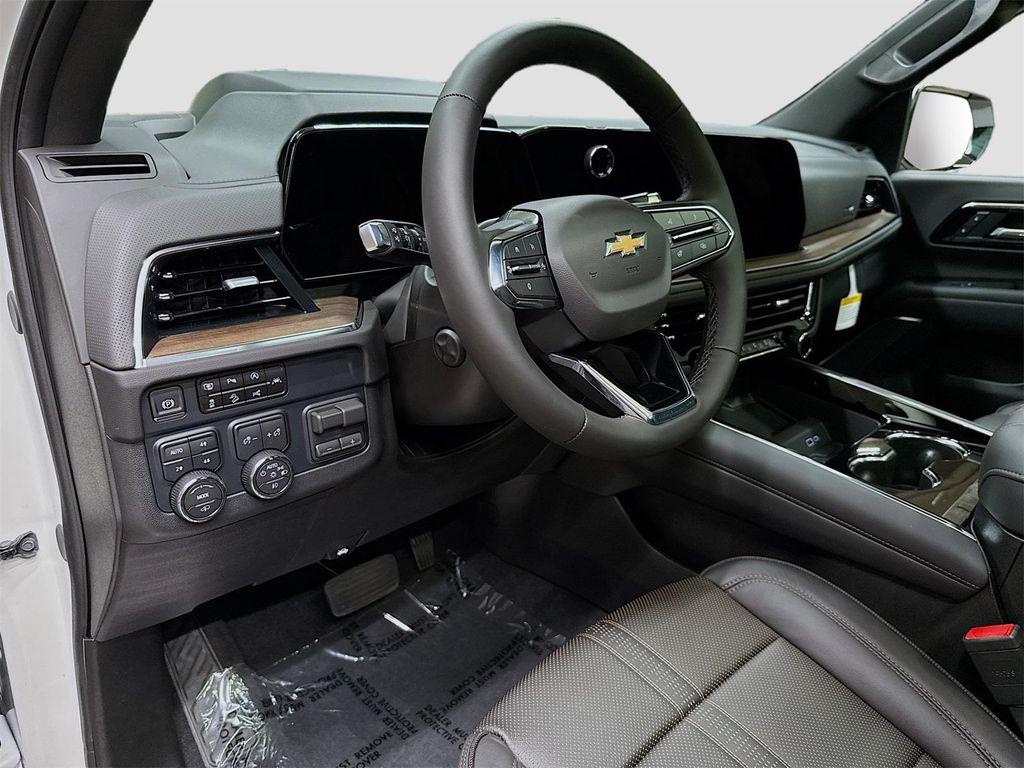 new 2025 Chevrolet Suburban car, priced at $95,625