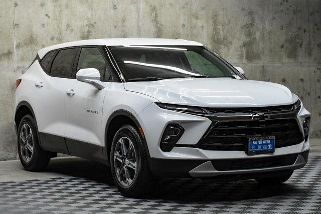 new 2025 Chevrolet Blazer car, priced at $38,620