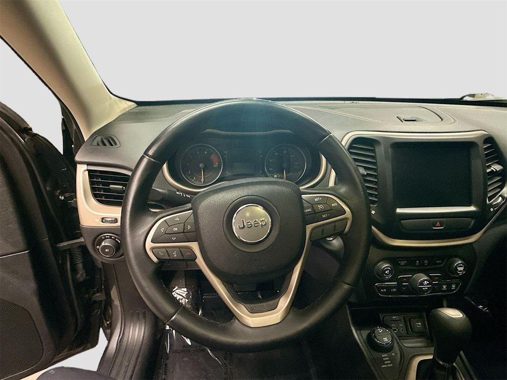used 2016 Jeep Cherokee car, priced at $8,891