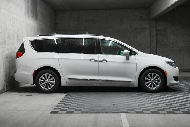 used 2017 Chrysler Pacifica car, priced at $15,689