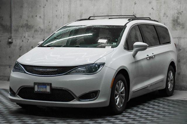 used 2017 Chrysler Pacifica car, priced at $15,689