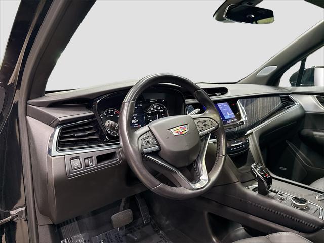 used 2024 Cadillac XT6 car, priced at $40,991
