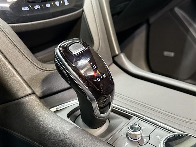 used 2024 Cadillac XT6 car, priced at $40,991