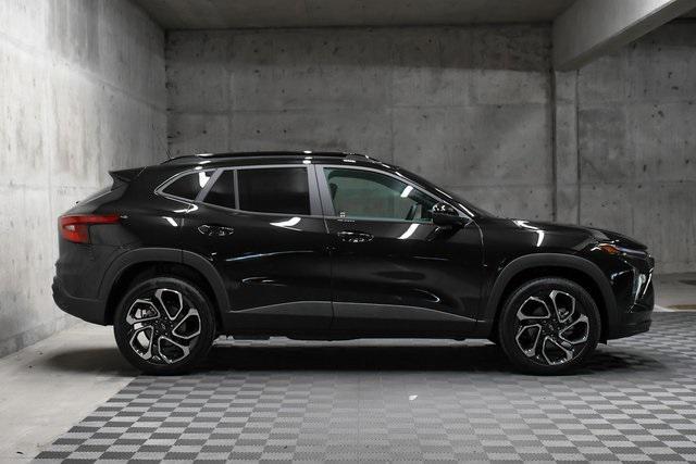 new 2025 Chevrolet Trax car, priced at $26,190