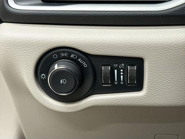 used 2022 Chrysler Pacifica car, priced at $21,736