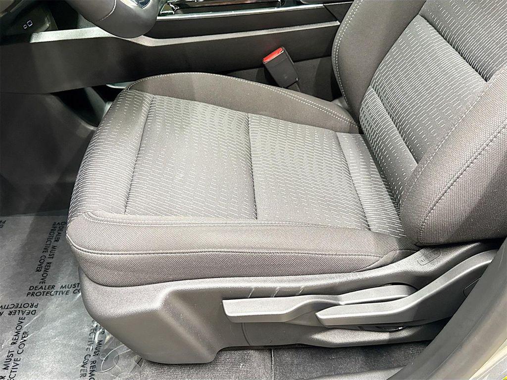 new 2025 Chevrolet Equinox car, priced at $33,490