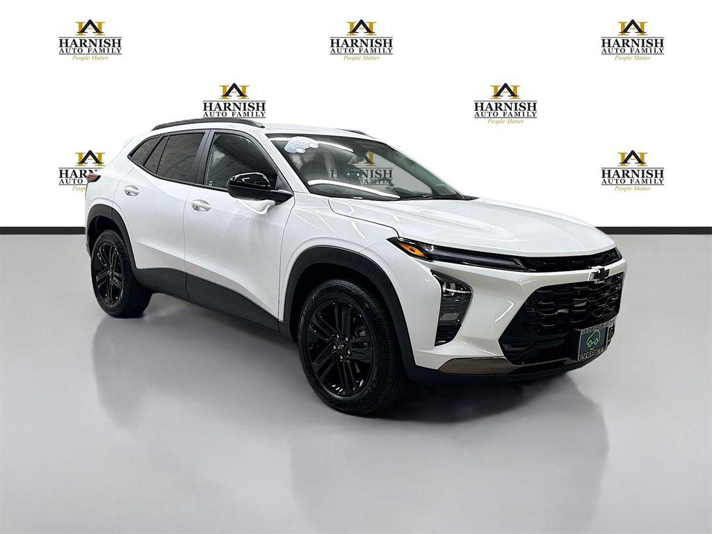 new 2025 Chevrolet Trax car