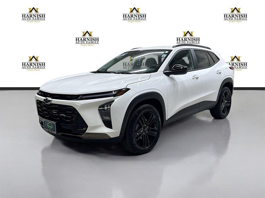 new 2025 Chevrolet Trax car
