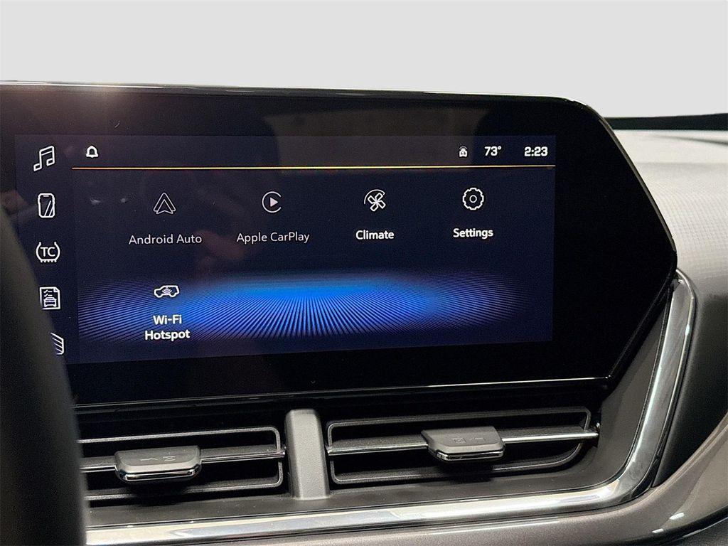 new 2025 Chevrolet Trax car