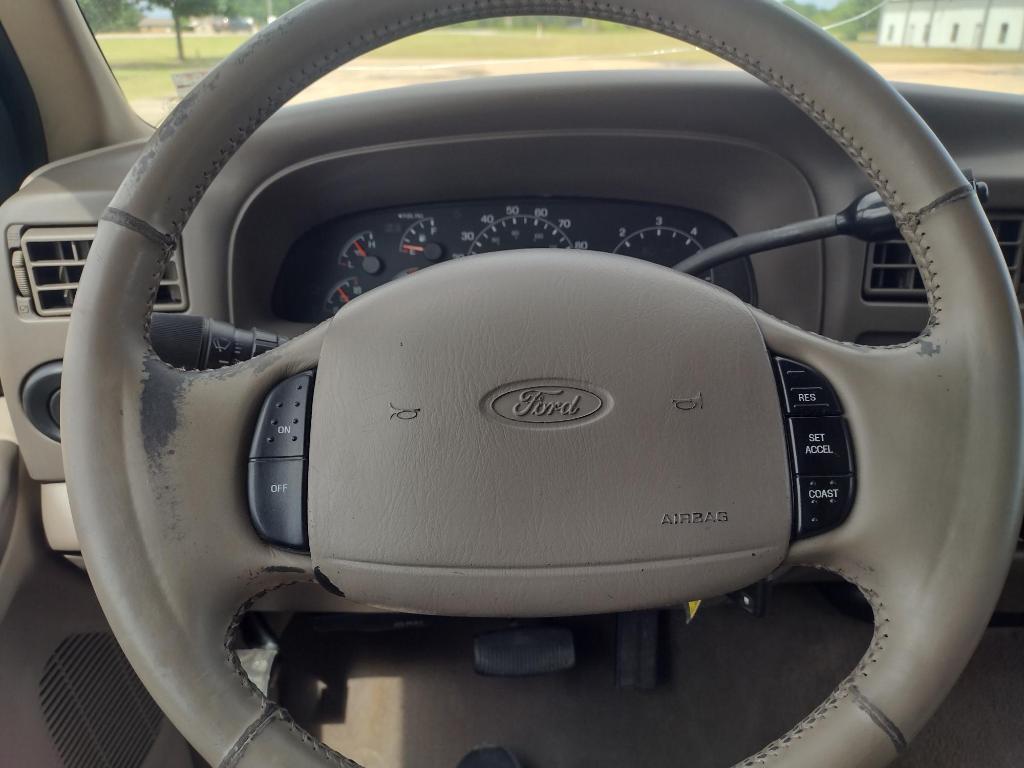 used 2001 Ford Excursion car, priced at $5,900
