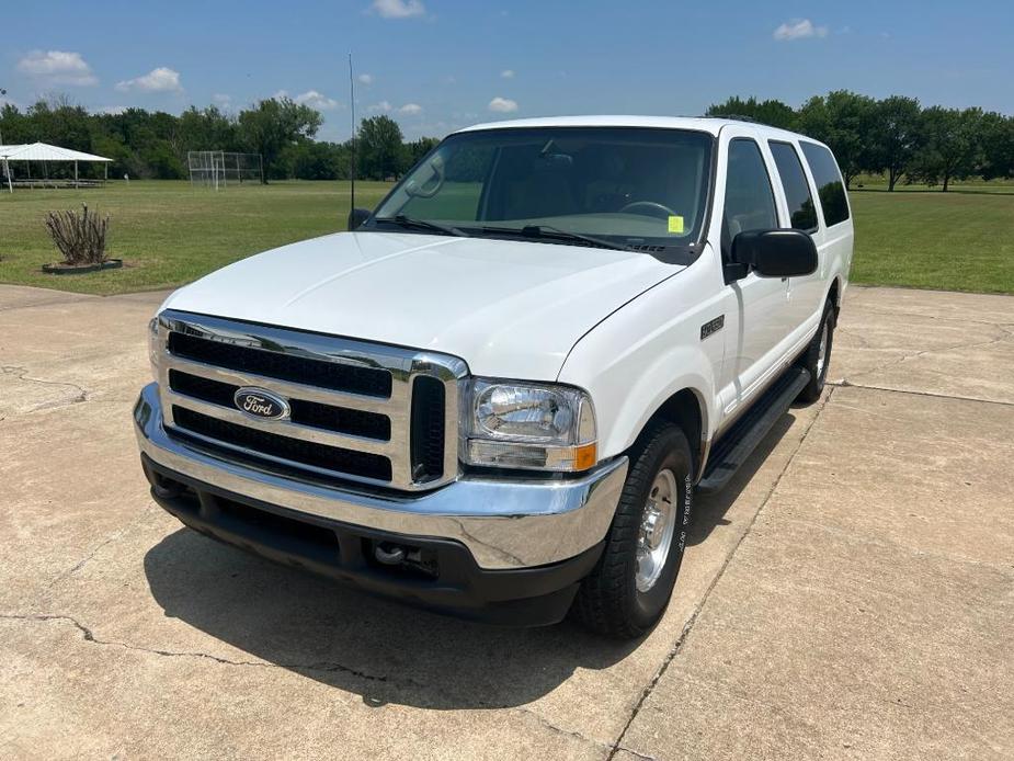 used 2000 Ford Excursion car, priced at $13,500