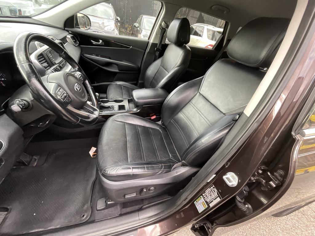 used 2016 Kia Sorento car, priced at $11,111