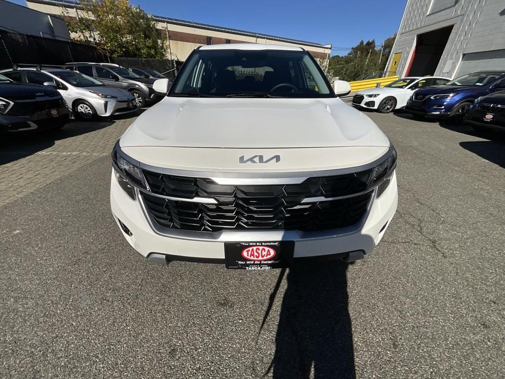 used 2025 Kia Seltos car, priced at $24,989