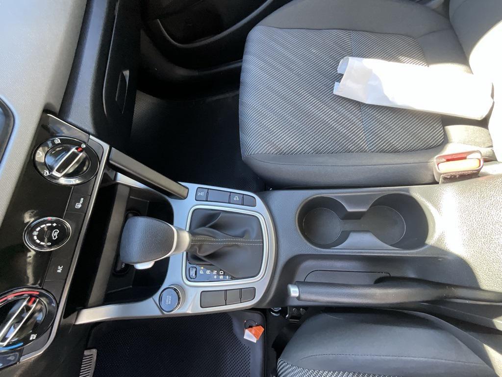 used 2025 Kia Seltos car, priced at $24,989