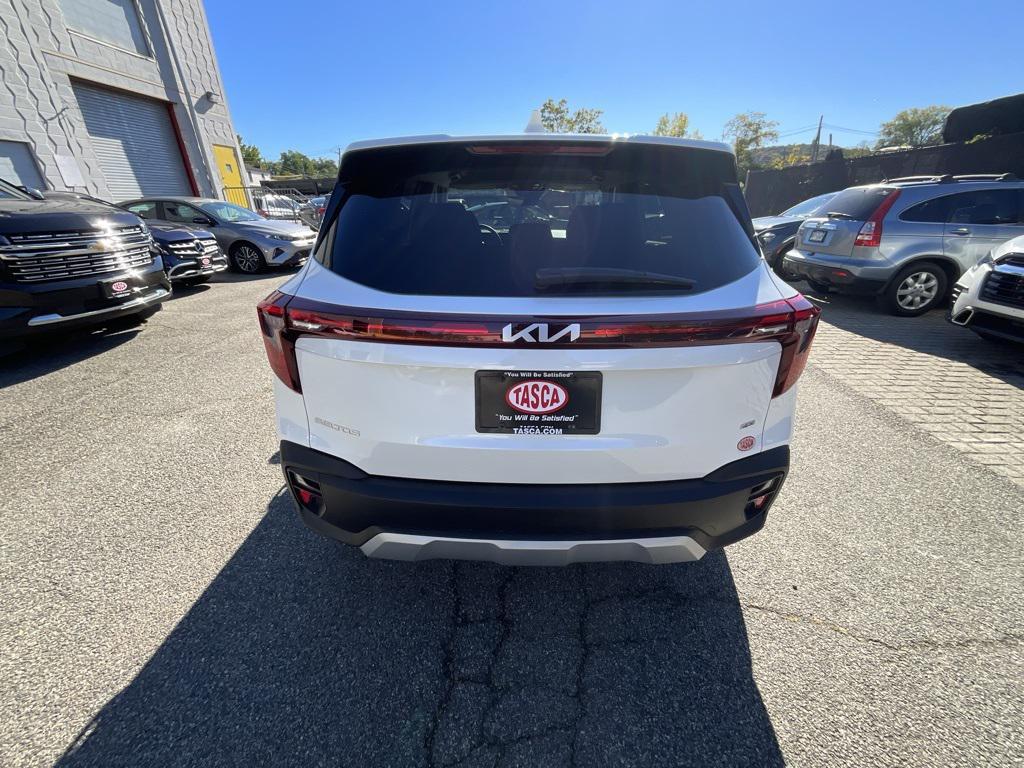 used 2025 Kia Seltos car, priced at $24,989