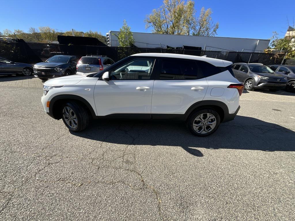 used 2025 Kia Seltos car, priced at $24,989