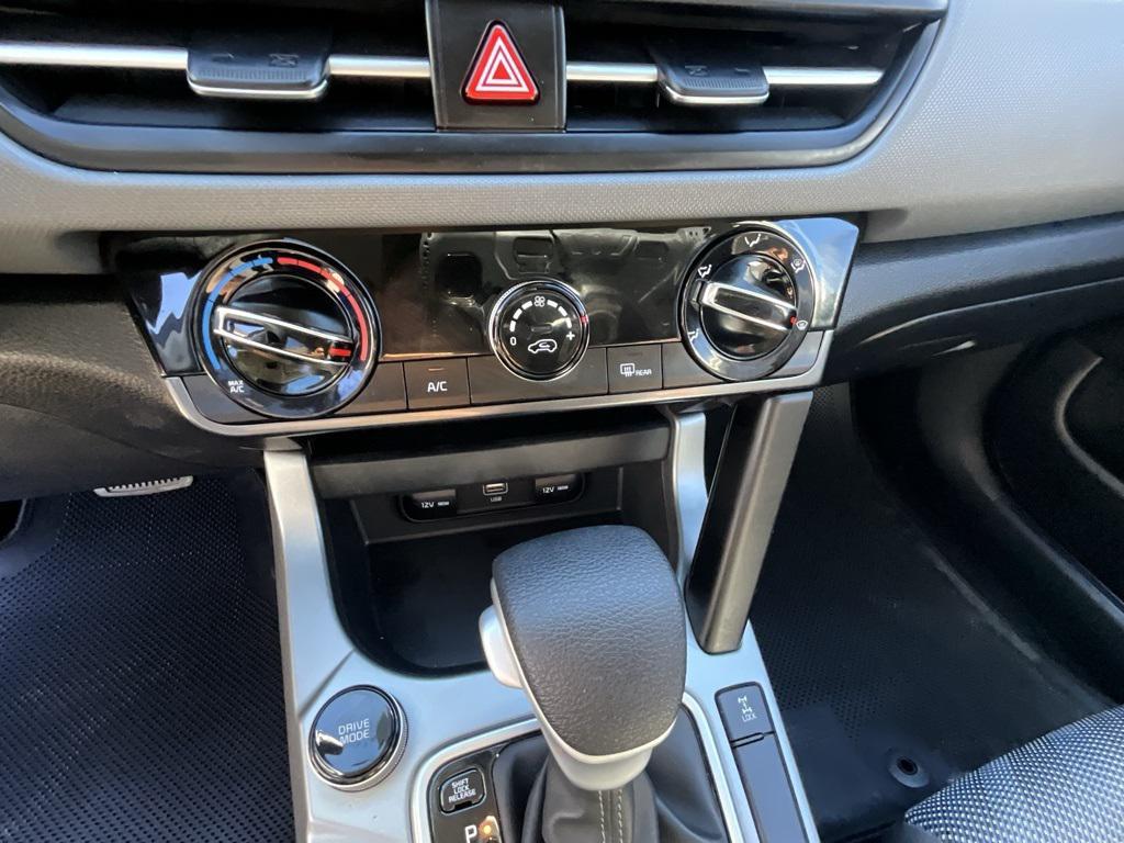 used 2025 Kia Seltos car, priced at $24,989