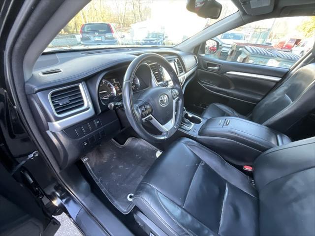 used 2015 Toyota Highlander car, priced at $21,892