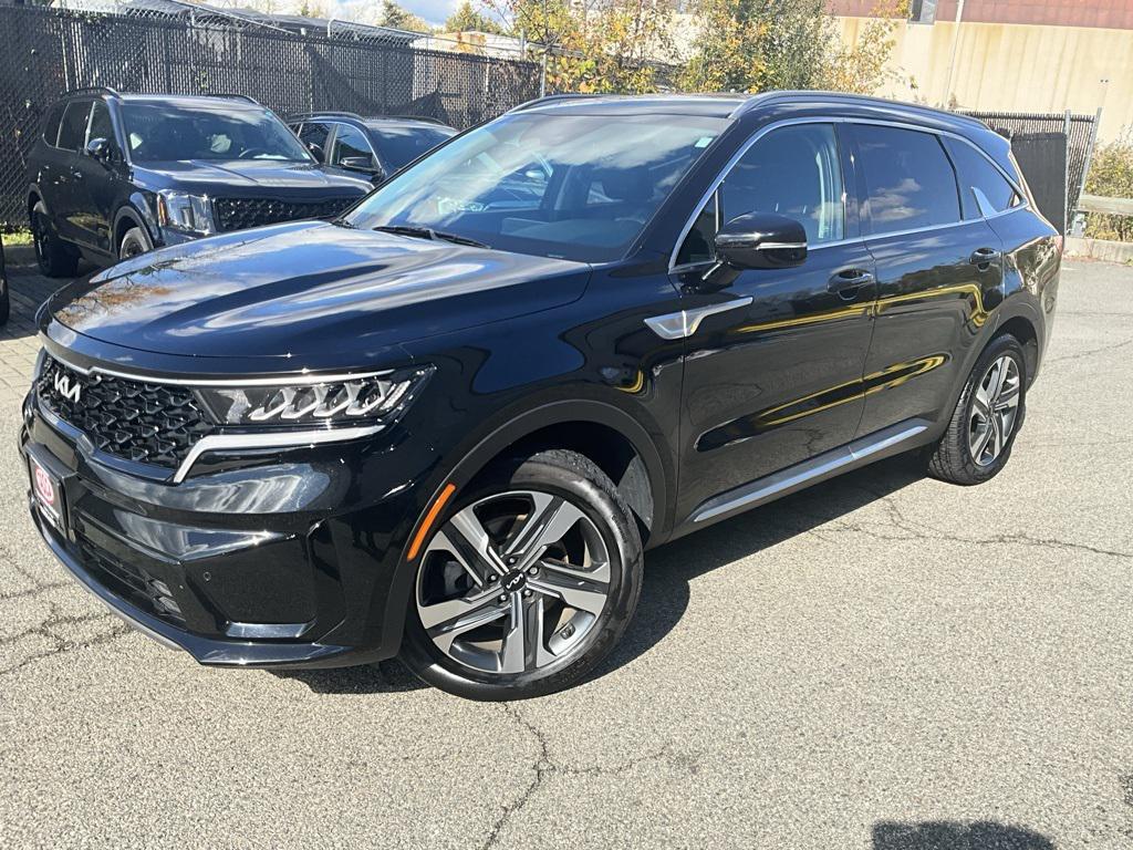 used 2023 Kia Sorento Hybrid car, priced at $26,999