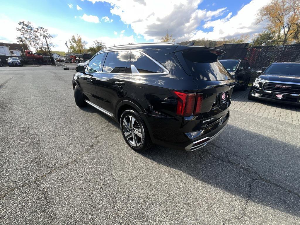 used 2023 Kia Sorento Hybrid car, priced at $26,999