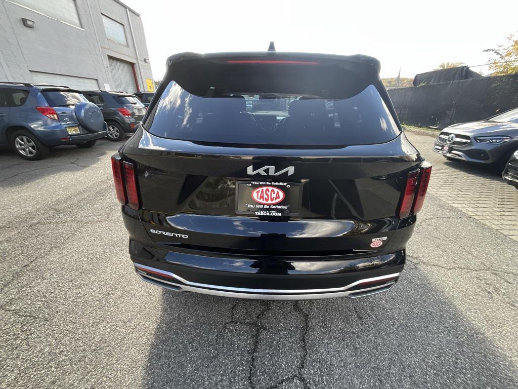 used 2023 Kia Sorento Hybrid car, priced at $26,999