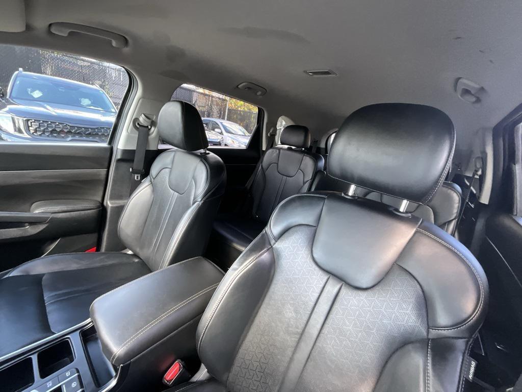 used 2023 Kia Sorento Hybrid car, priced at $26,999