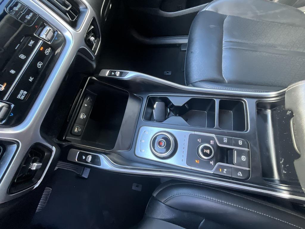 used 2023 Kia Sorento Hybrid car, priced at $26,999