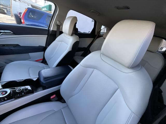 used 2023 Kia Sportage Hybrid car, priced at $29,025