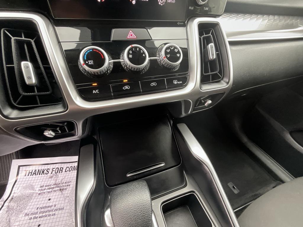 used 2023 Kia Sorento car, priced at $24,999