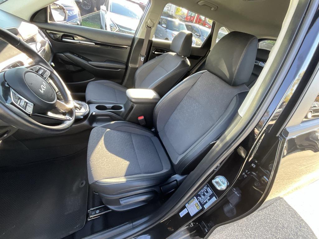 used 2025 Kia Seltos car, priced at $25,195