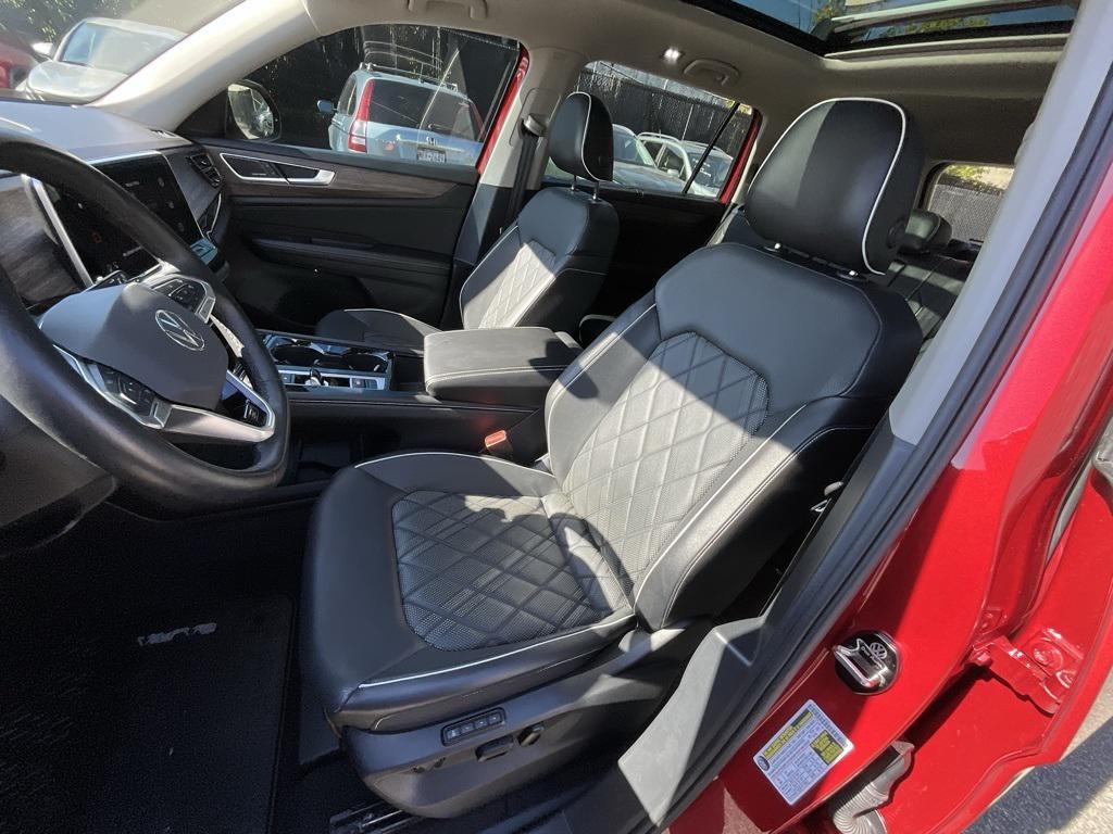 used 2024 Volkswagen Atlas car, priced at $42,888