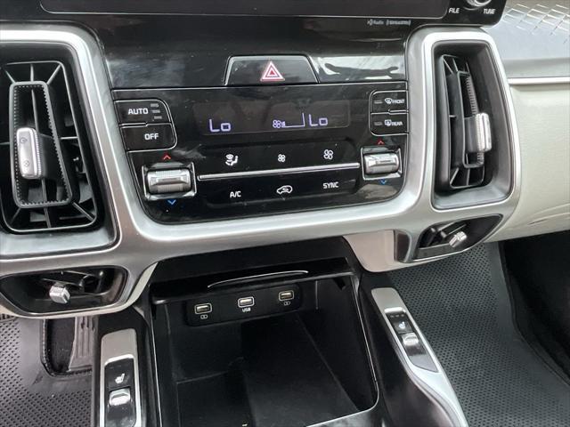 used 2022 Kia Sorento car, priced at $25,999