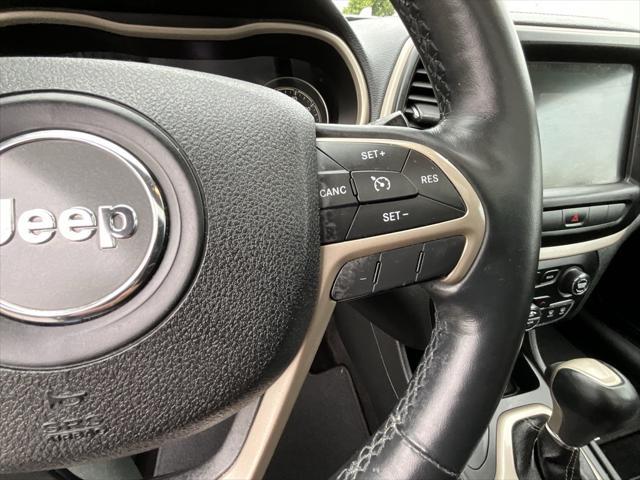 used 2015 Jeep Cherokee car, priced at $11,991
